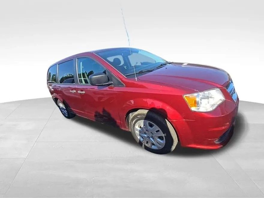 2019 Dodge Grand Caravan SE photo 1