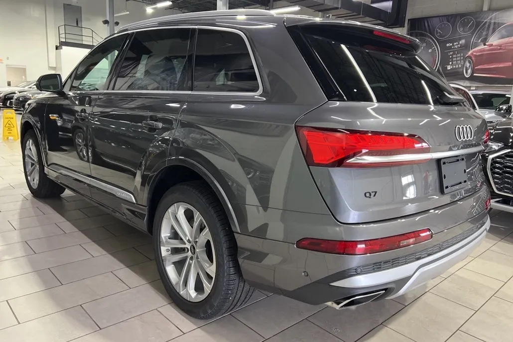 2025 Audi Q7 45 Premium photo 1