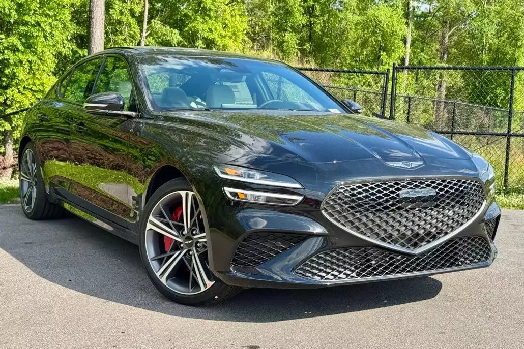 2025 Genesis G70 2.5T Sport Prestige photo 1