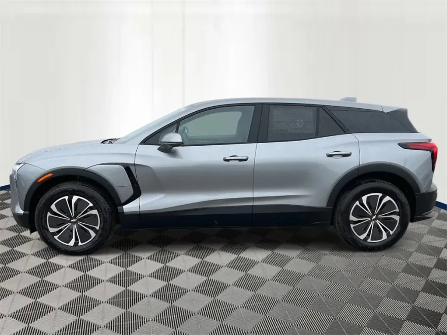 2026 Chevrolet Blazer EV photo 1
