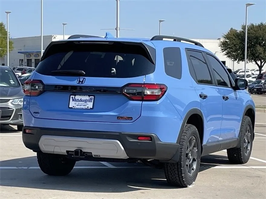 2025 Honda Pilot TrailSport photo 1