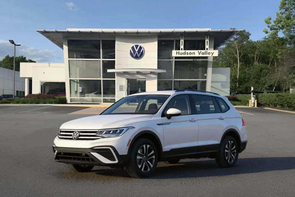 2025 Volkswagen Tiguan S photo 1