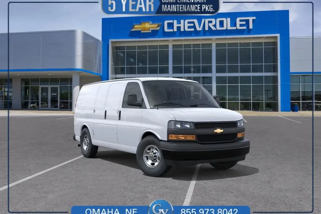 2025 Chevrolet Express Cargo 3500 photo 1