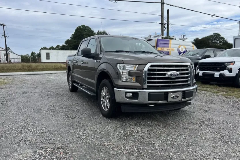 2017 Ford F-150 XLT photo 1