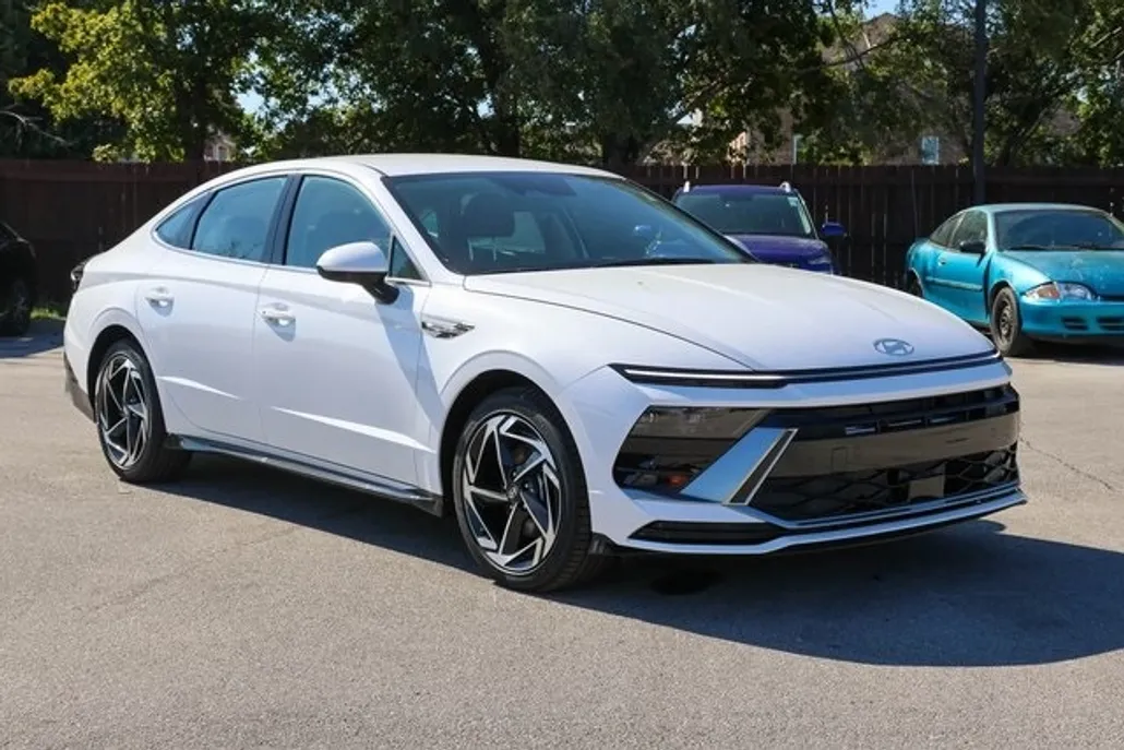 2026 Hyundai Sonata SEL Sport photo 1