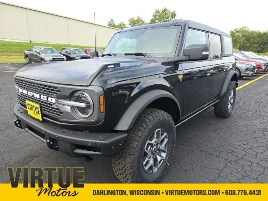 2024 Ford Bronco Badlands photo 1