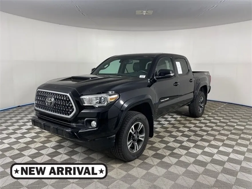 2019 Toyota Tacoma Double Cab photo 1