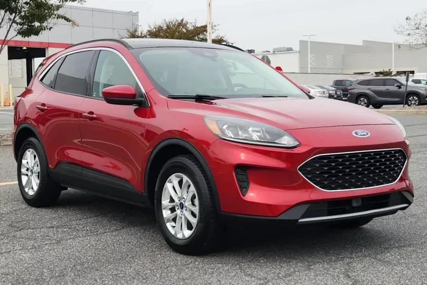 2021 Ford Escape SE Sport photo 1