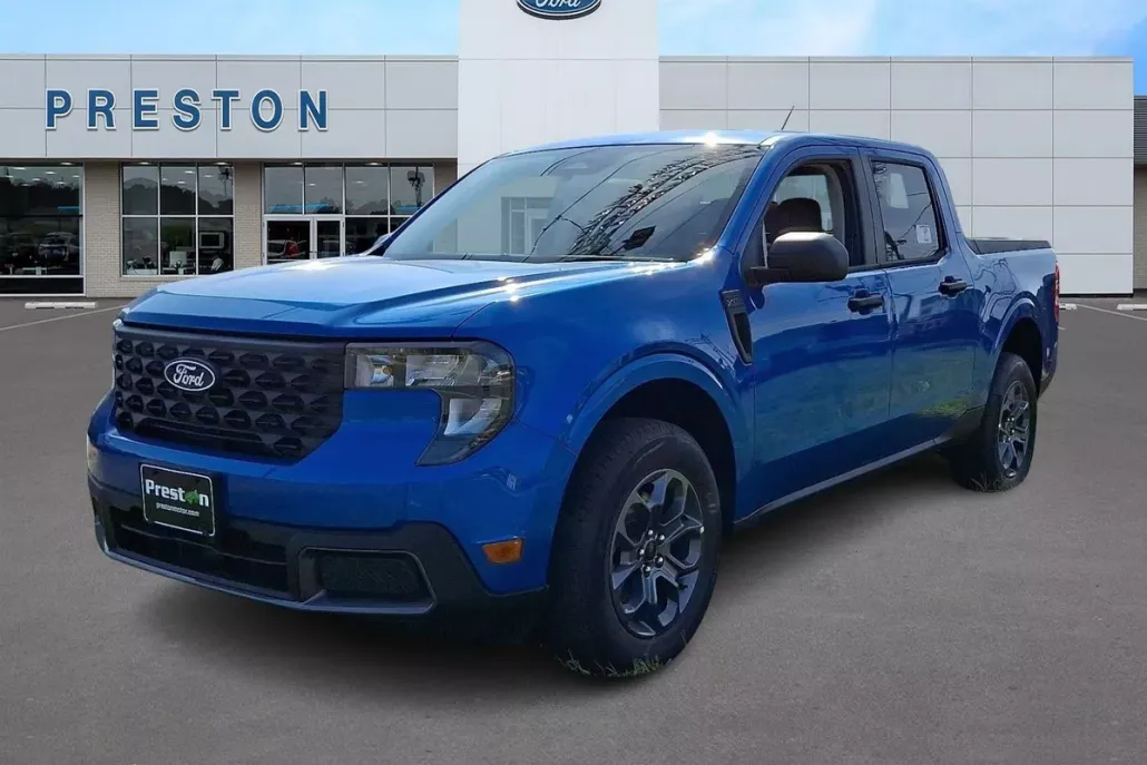 2025 Ford Maverick XLT photo 1