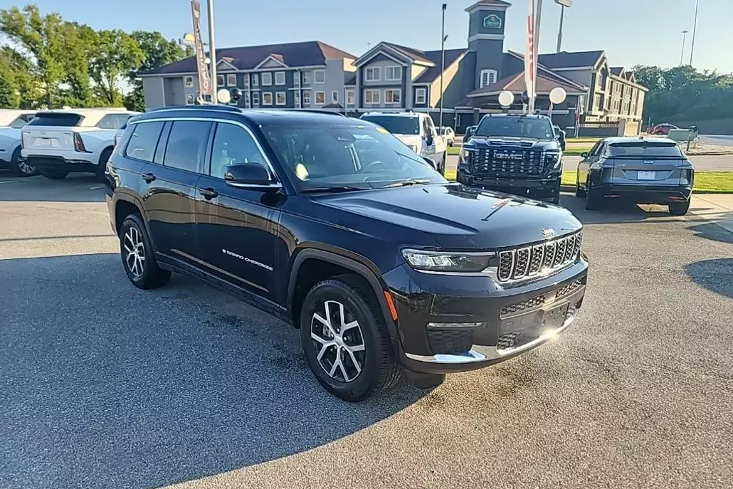 2024 Jeep Grand Cherokee Limited photo 1