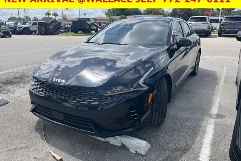 2023 Kia K5 EX photo 1
