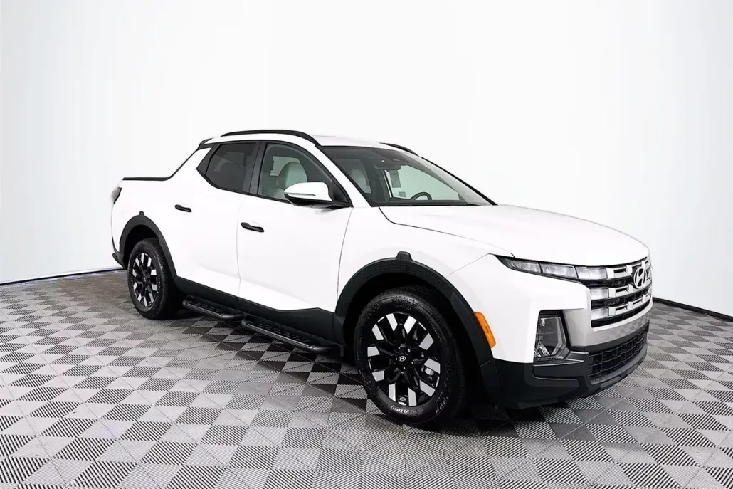 2025 Hyundai Santa Cruz SEL Activity photo 1
