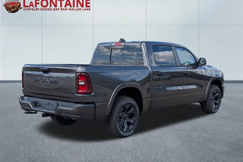 2025 Ram 1500 Big Horn photo 1