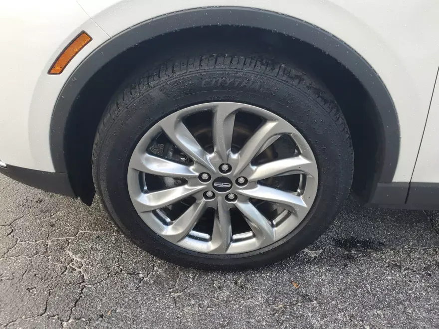2022 Lincoln Corsair Standard photo 1