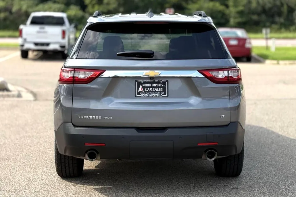 2021 Chevrolet Traverse Cloth 1LT photo 1