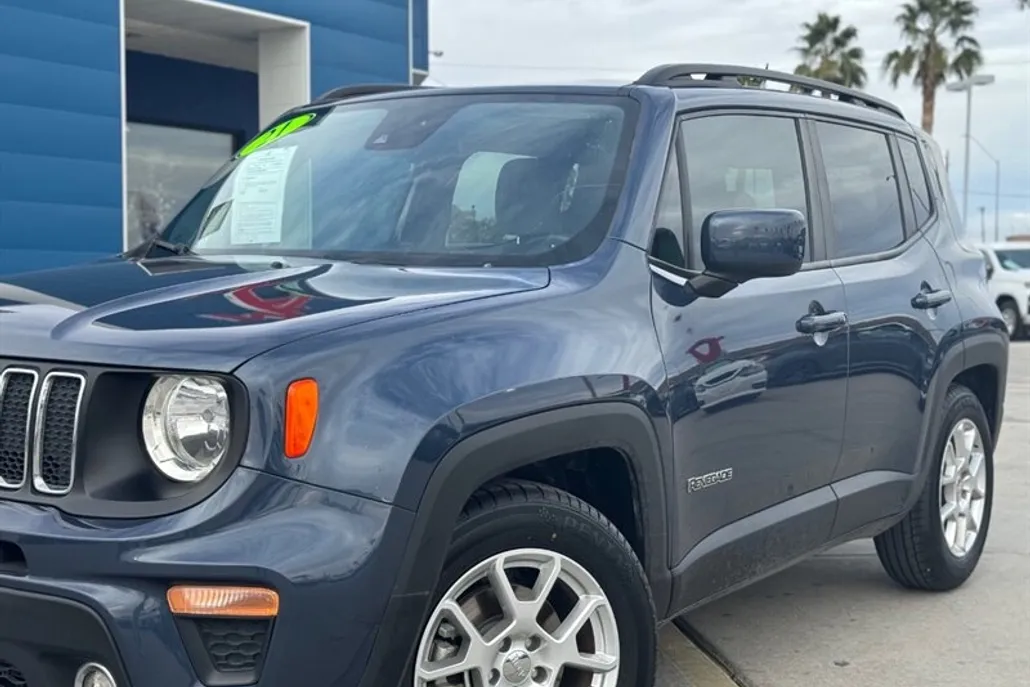 2021 Jeep Renegade Latitude photo 1