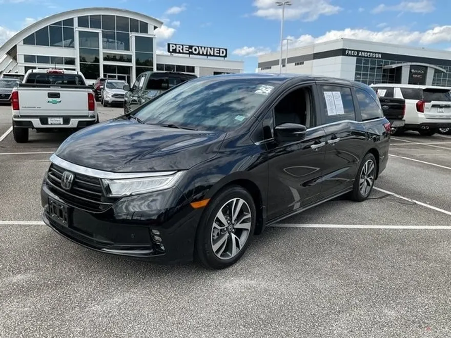 2024 Honda Odyssey Touring photo 1