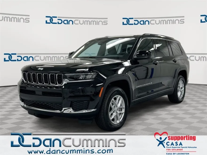 2025 Jeep Grand Cherokee Laredo photo 1