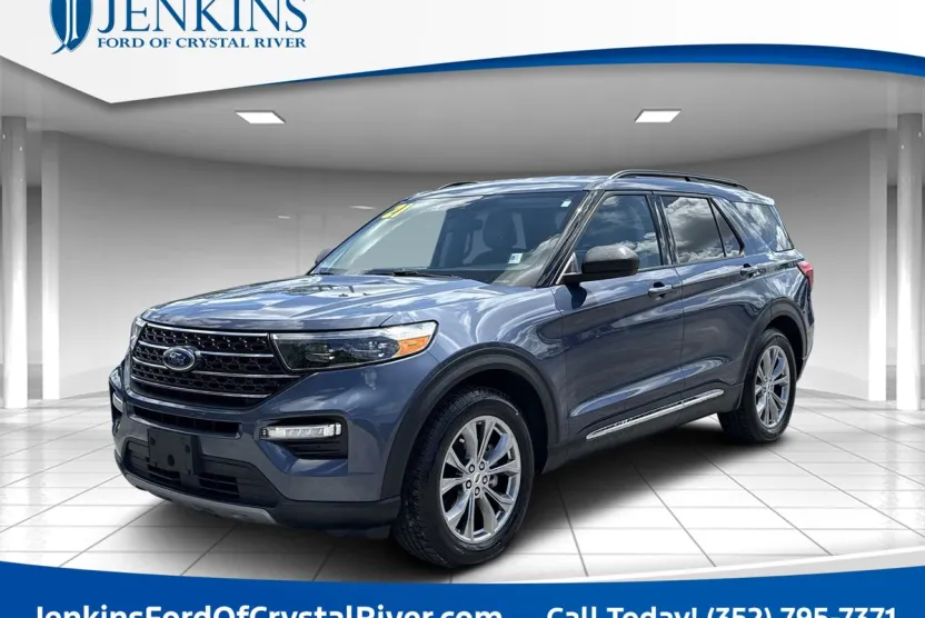2021 Ford Explorer XLT photo 1