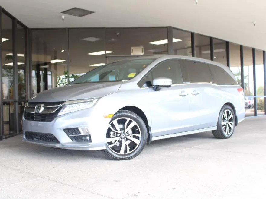 2018 Honda Odyssey Elite photo 1