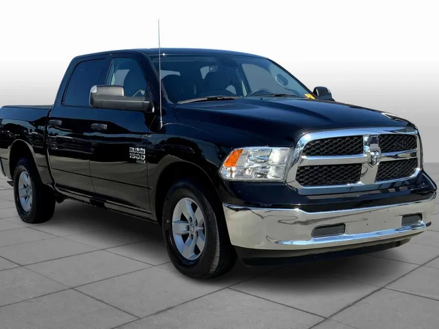 2023 Ram 1500 SLT photo 1