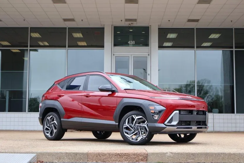 2026 Hyundai Kona SEL photo 1