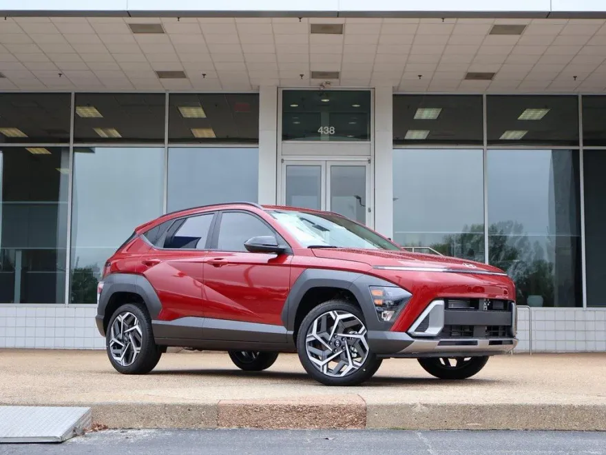2026 Hyundai Kona SEL photo 1