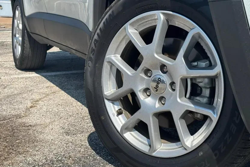 2023 Jeep Renegade Latitude Upland photo 1