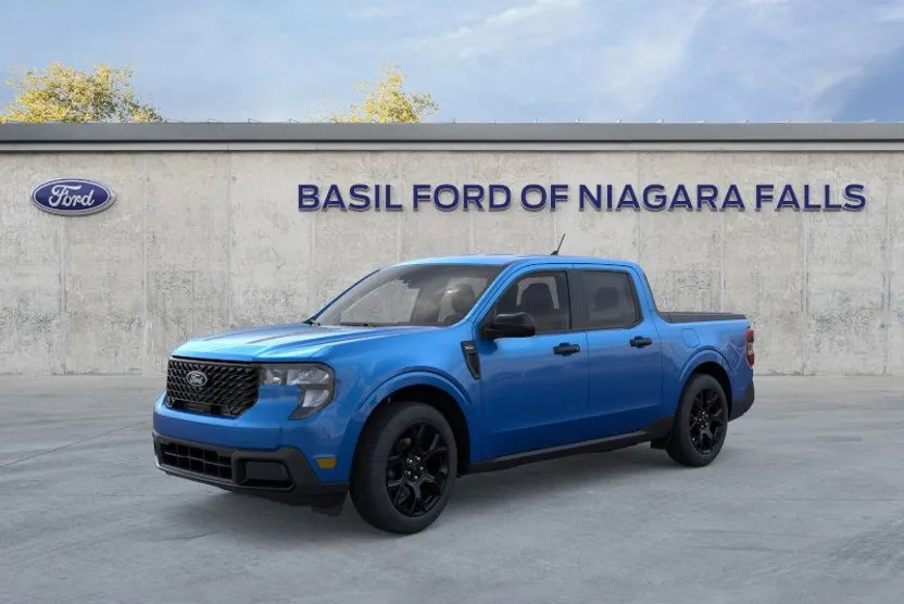 2025 Ford Maverick XLT photo 1