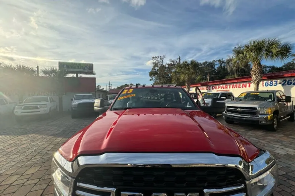 2023 Ram 5500 photo 1