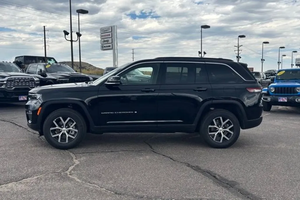 2025 Jeep Grand Cherokee Limited photo 1