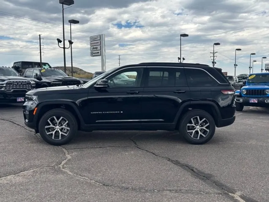 2025 Jeep Grand Cherokee Limited photo 1