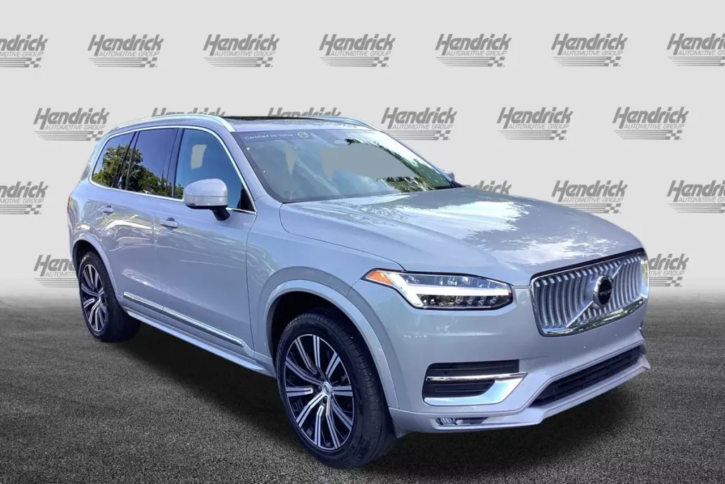 2025 Volvo XC90 Core photo 1