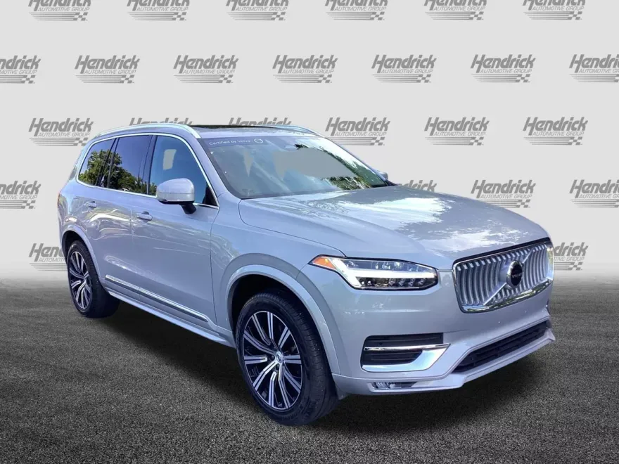 2025 Volvo XC90 Core photo 1
