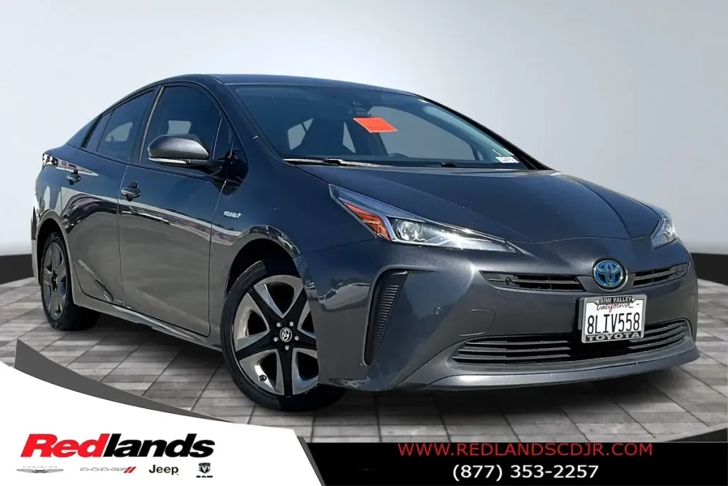 2019 Toyota Prius XLE photo 1