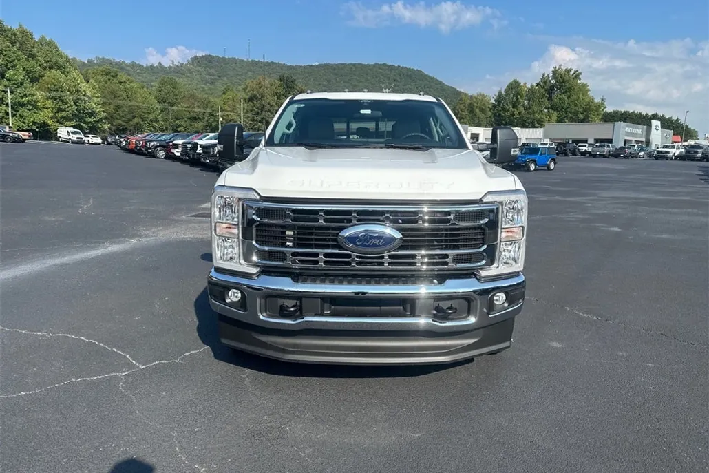 2026 Ford F-350 photo 1