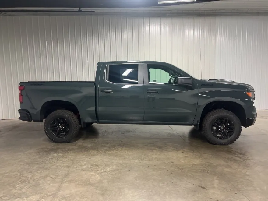 2026 Chevrolet Silverado 1500 Custom Trail Boss photo 1