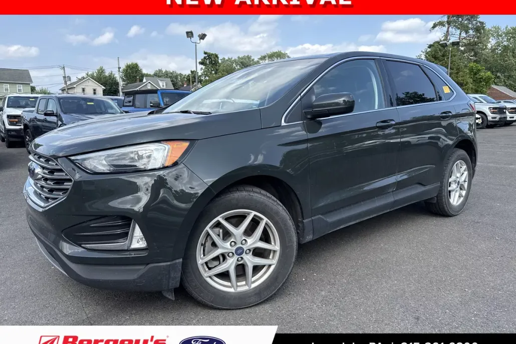 2022 Ford Edge SEL photo 1