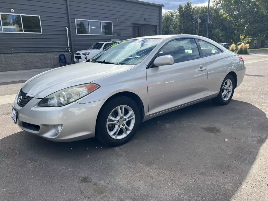 2004 Toyota Camry Solara SE photo 1