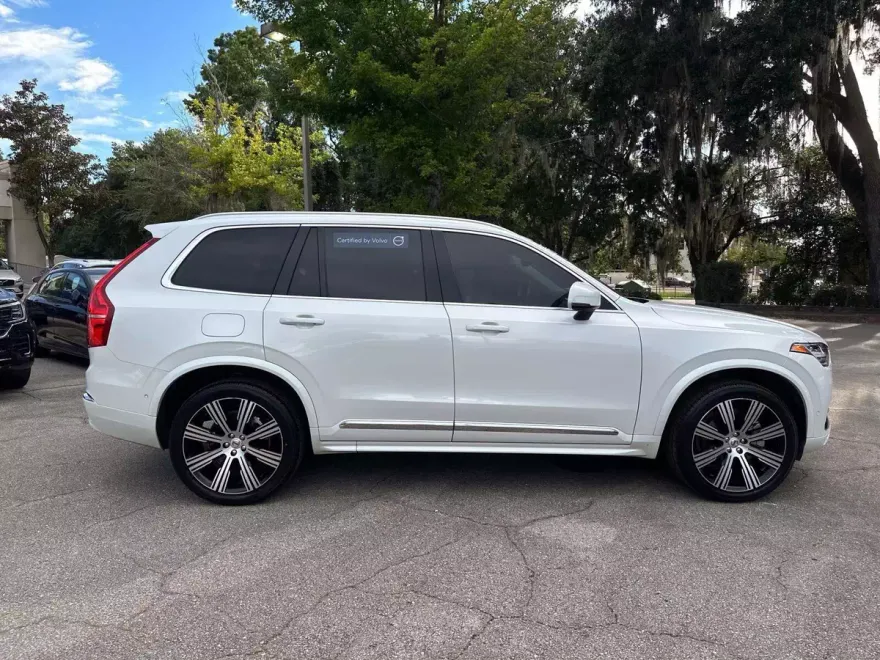 2023 Volvo XC90 AWD Ultimate photo 1