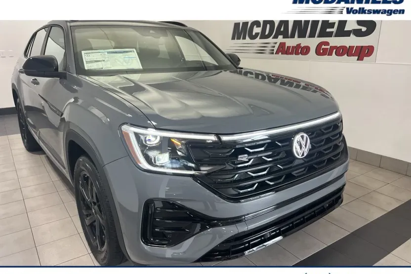 2026 Volkswagen Atlas Cross Sport SEL R-Line photo 1