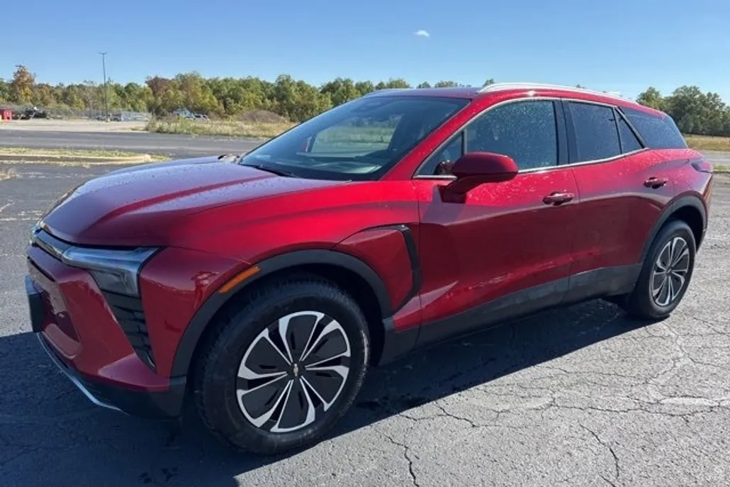 2024 Chevrolet Blazer EV photo 1
