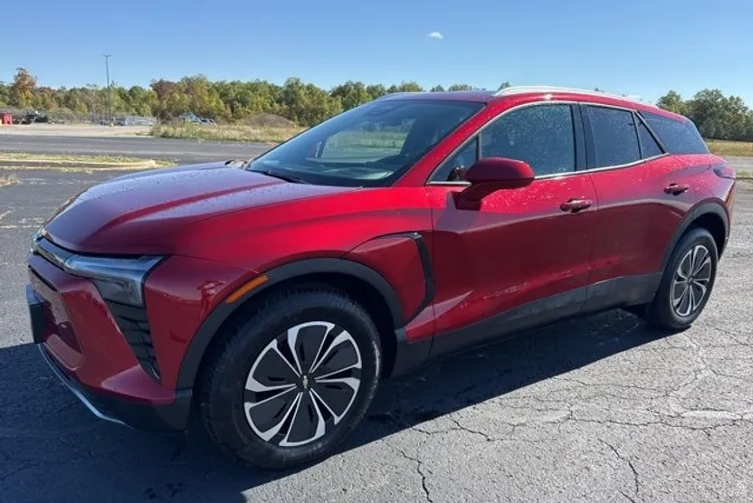 2024 Chevrolet Blazer EV photo 1