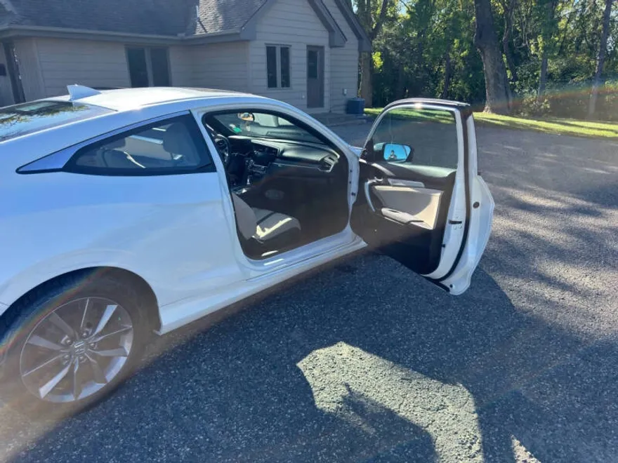 2019 Honda Civic EX photo 1