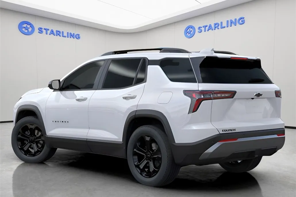 2026 Chevrolet Equinox LT photo 1