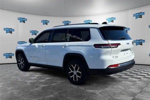 2023 Jeep Grand Cherokee Limited photo 3