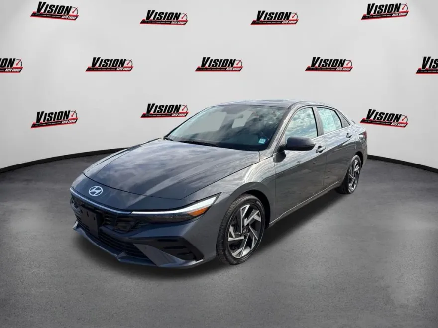 2024 Hyundai Elantra Hybrid Limited photo 1