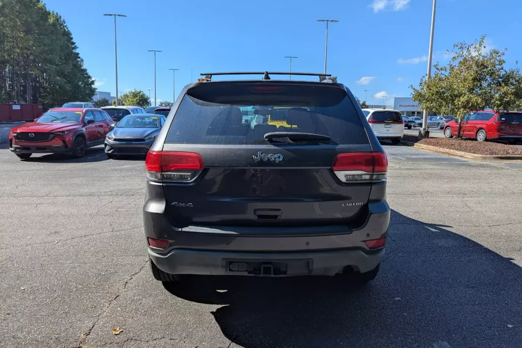 2015 Jeep Grand Cherokee Laredo photo 1