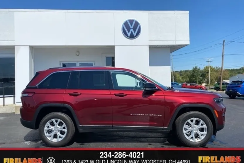 2023 Jeep Grand Cherokee Limited photo 1