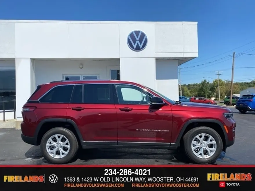 2023 Jeep Grand Cherokee Limited photo 1